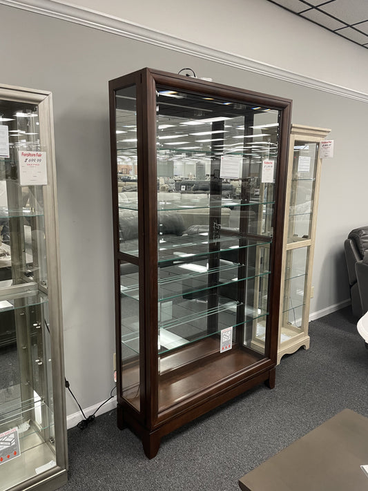 Pulaski Furniture Brown Curio Cabinet — image 2