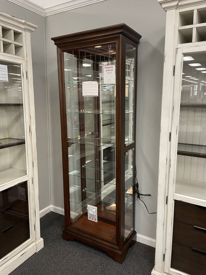 Pulaski Furniture 21308 Curio Cabinet
