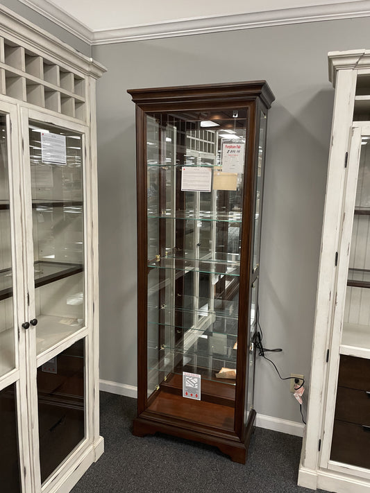 Pulaski Furniture 21308 Curio Cabinet — image 2