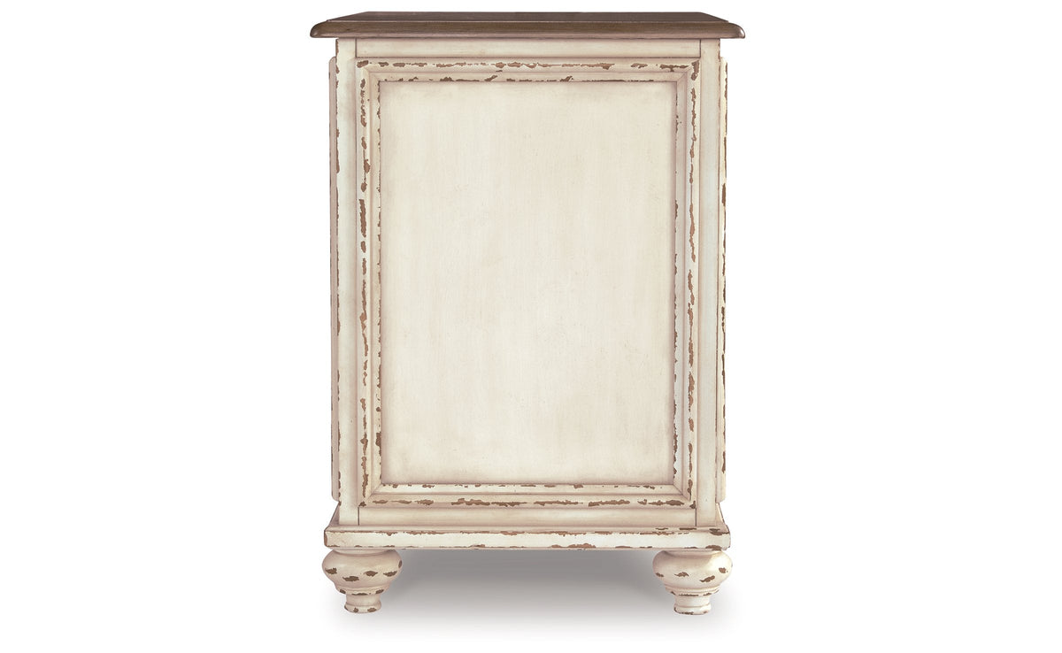 Realyn Chairside End Table